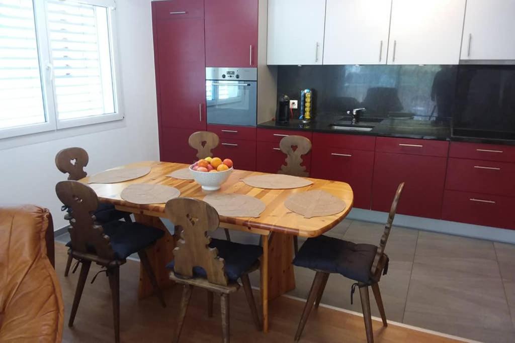 Ferienwohnung "Andre Und Mariana" In Taesch, Wallis, Schweiz Exterior foto